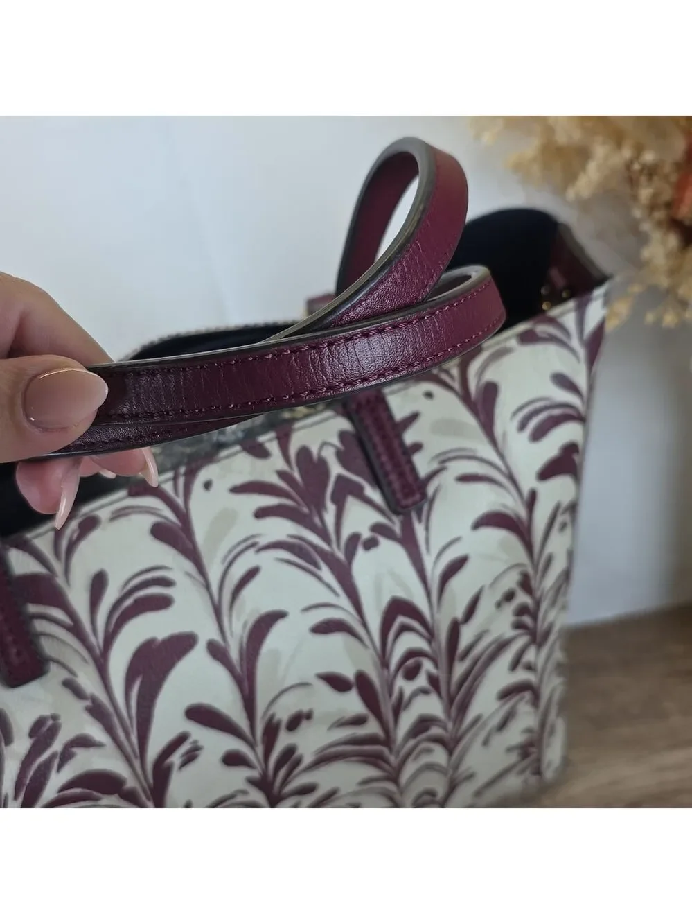 Tory Burch Kerrington Wonderland Burgundy Cream Tote Hand Shoulder Bag‎